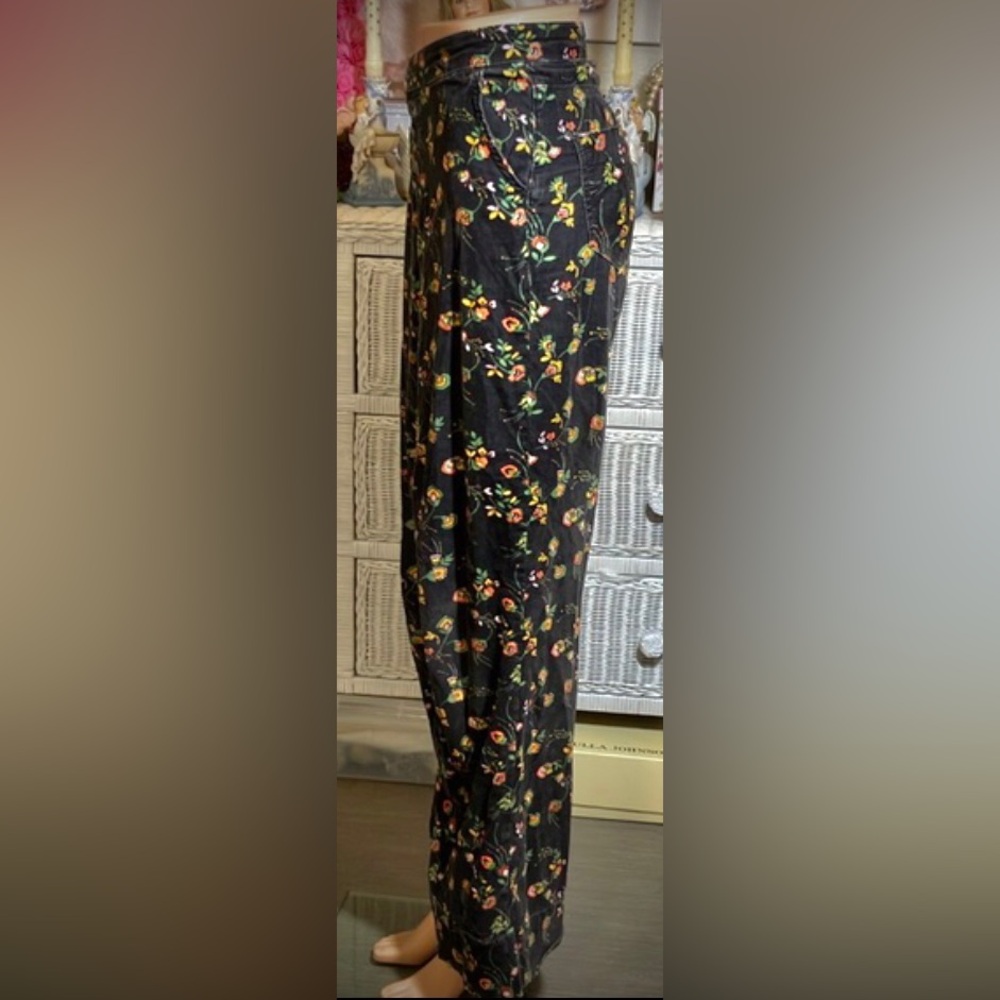Anthropologie Pilcro Pants Cotton corduroy flare leg floral print Black size 26 - Picture 3 of 9